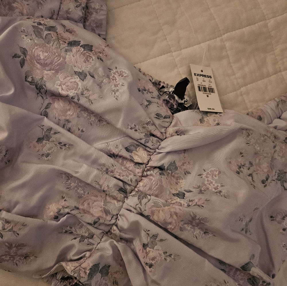 EXPRESS puff sleeve lavendar print crop